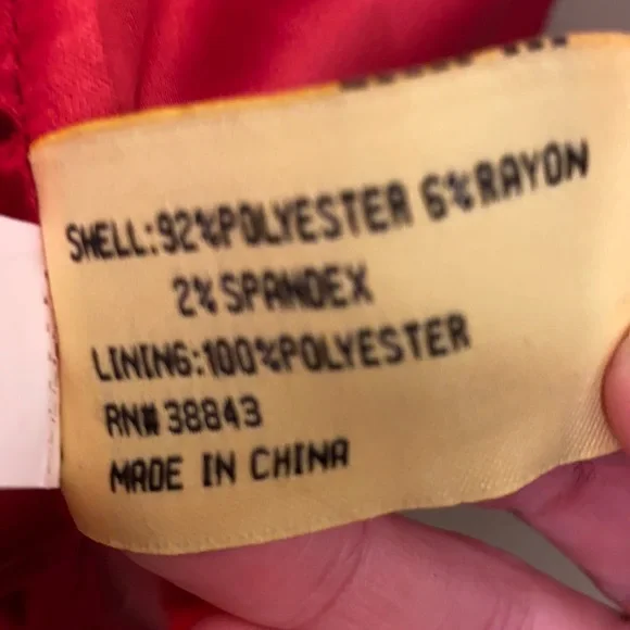 Junior’s Maralyn and Me brand Red Coat - Picture 16 of 16